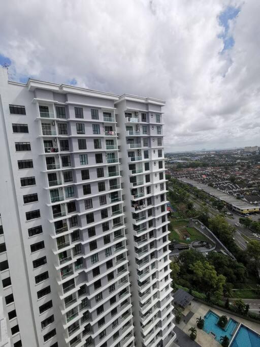 0805 The Platino Paradigm Mall Netflix Balcony By Stay Johor Bahru Bagian luar foto